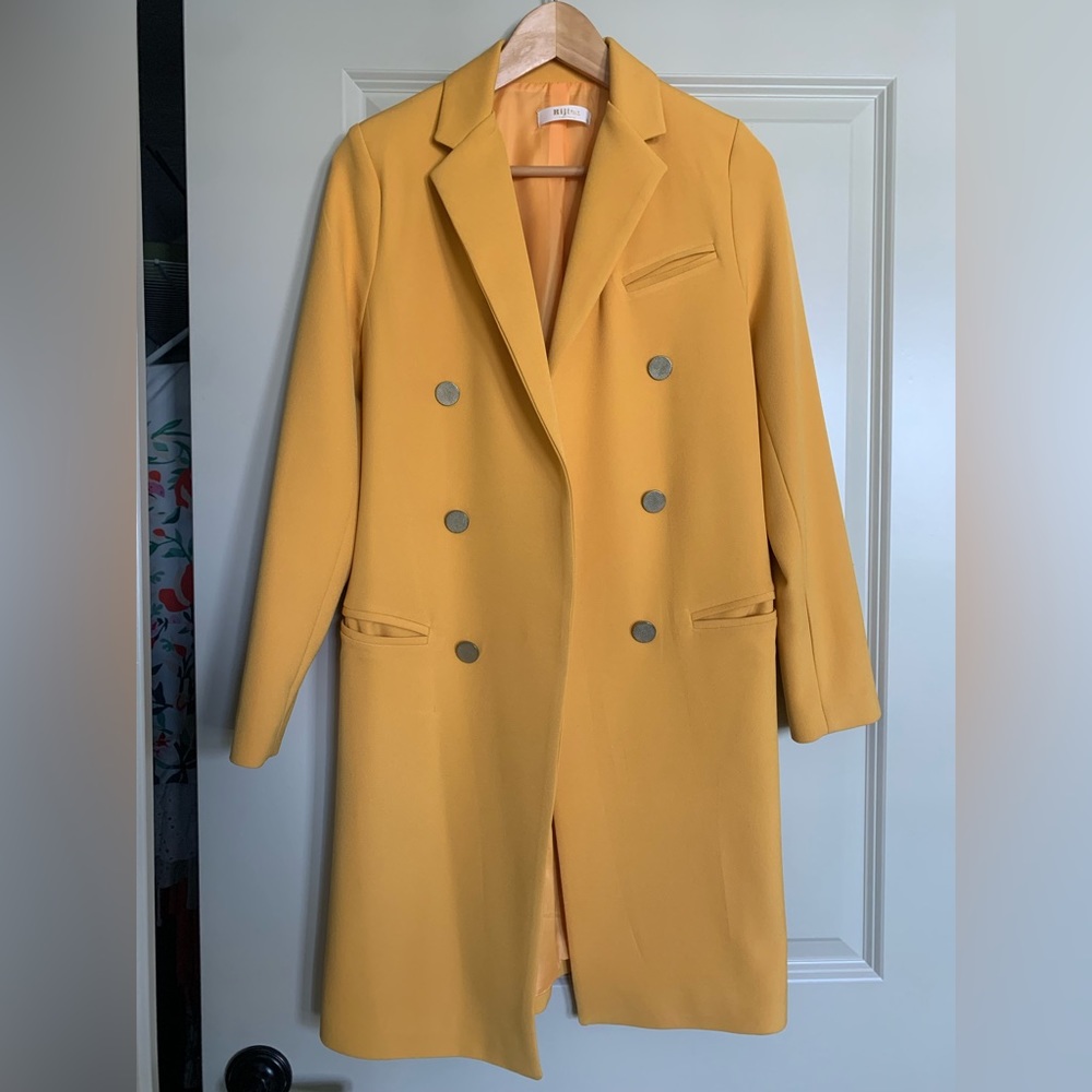 Spring Yellow Coat In Good Condition.Size Small - image 1